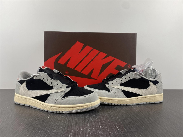 Travis Scott x Air Jordan 1 Low OG