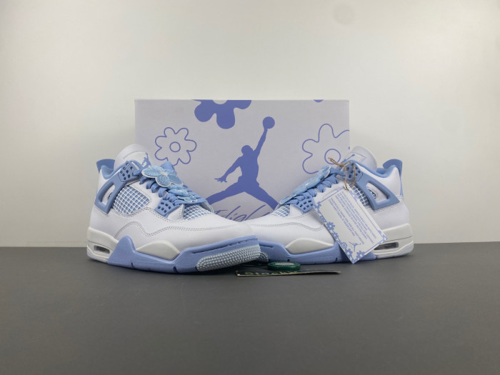 Wmns Air Jordan 4 Retro 