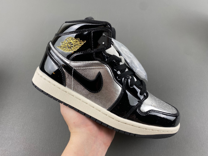 Air Jordan 1 Mid SE GS 