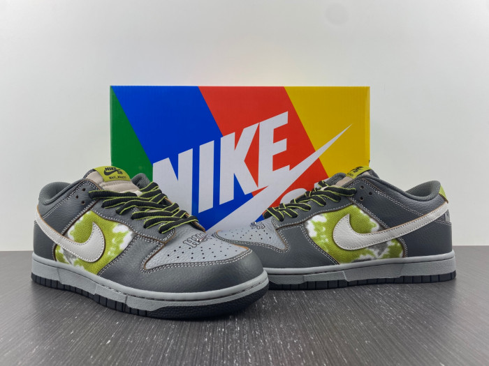 HUF x Nike SB Dunk Low NYC
