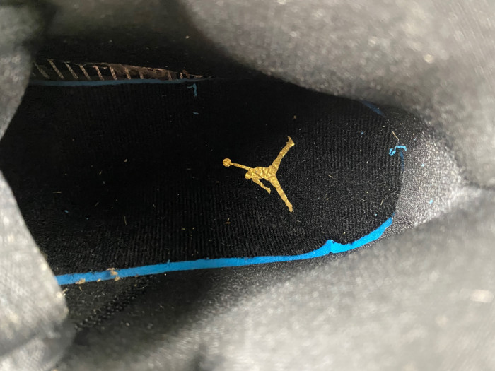 Air Jordan 1 Mid SE GS 