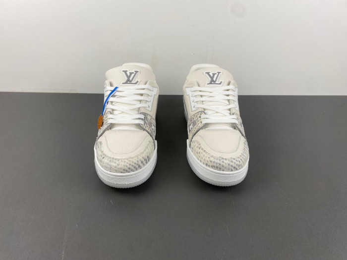 LV TRAINER SNEAKER LV-000558