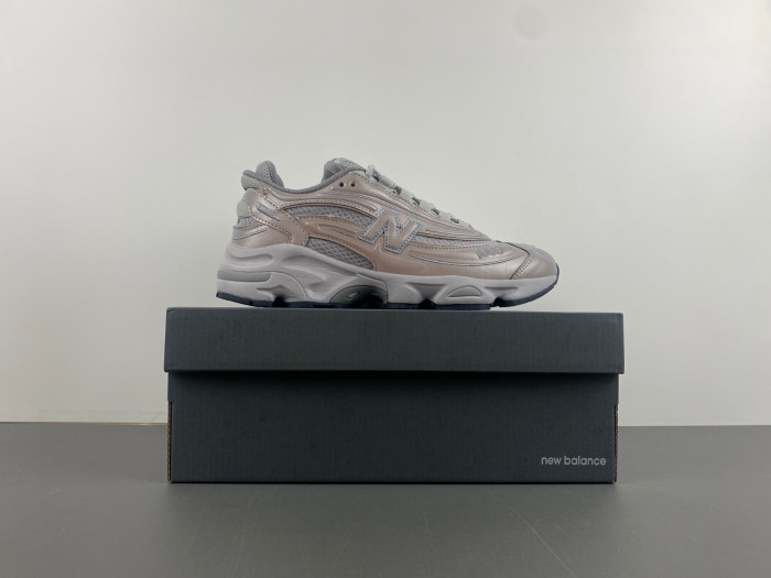 NEW BALANCE 1000 
