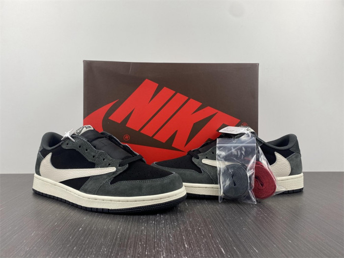 Travis Scott x Air Jordan 1 Low OG “Black/Phantom”