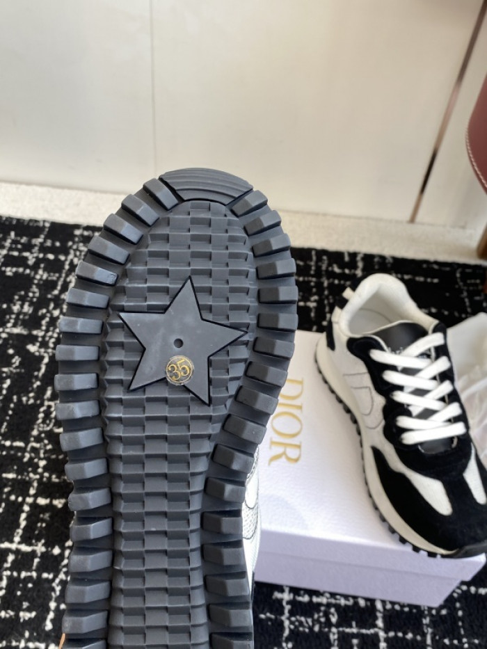 DIOR SNEAKERS