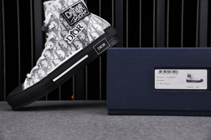 B23 OBLIQUE HIGH TOP SNEAKERS T00480H053