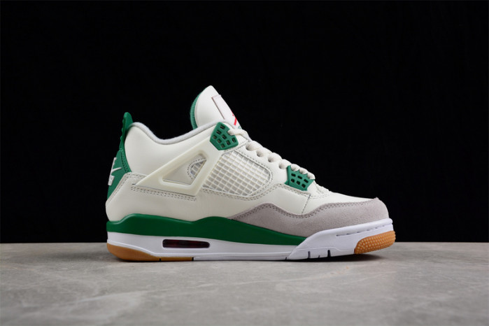 Jordan 4 Retro SB Pine Green DR5415-103
