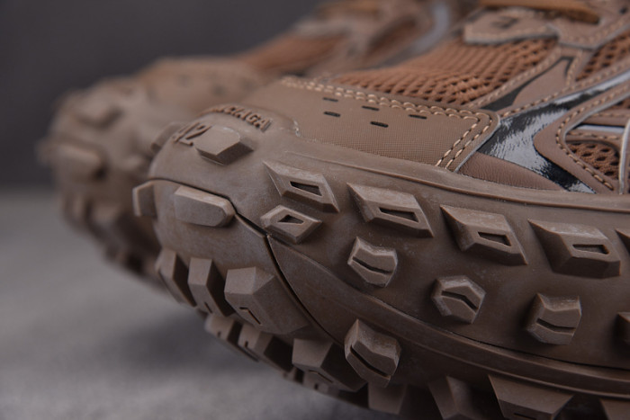 DEFENDER SNEAKER DS008