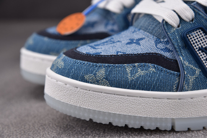 LV SNEAKER LV-000106