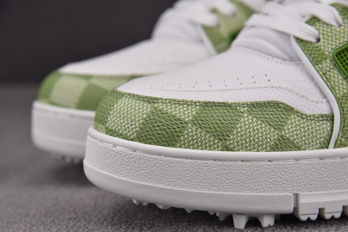 LV TRAINER SNEAKER LV-000590