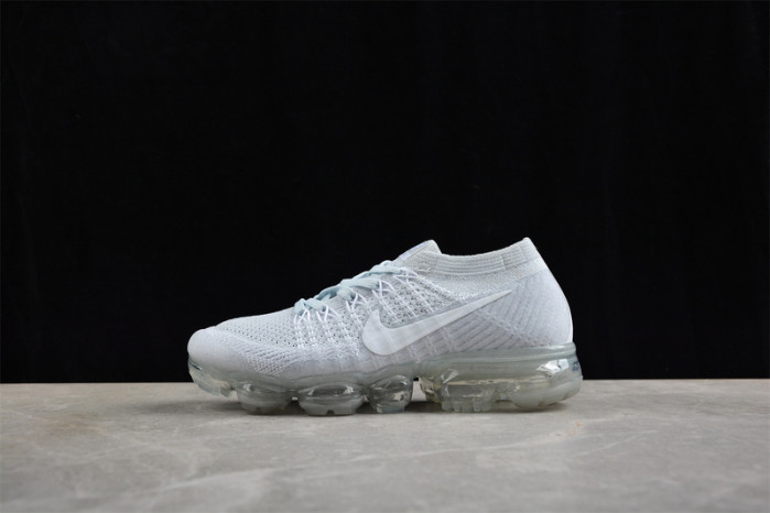 NIKE Air VaporMax ''White Christmas'' 849558-100