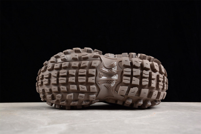 DEFENDER SNEAKER DS025