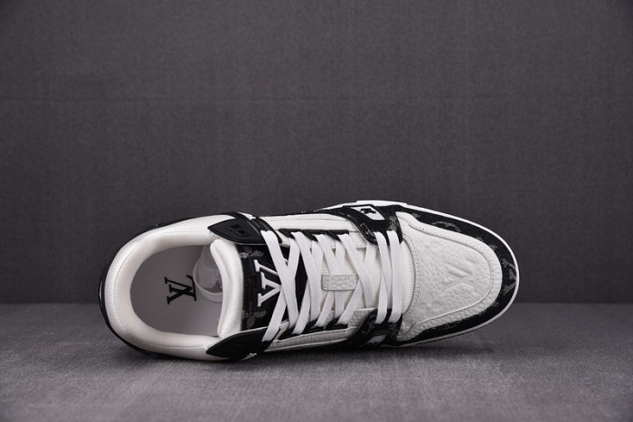 LV TRAINER SNEAKER LVT-000624