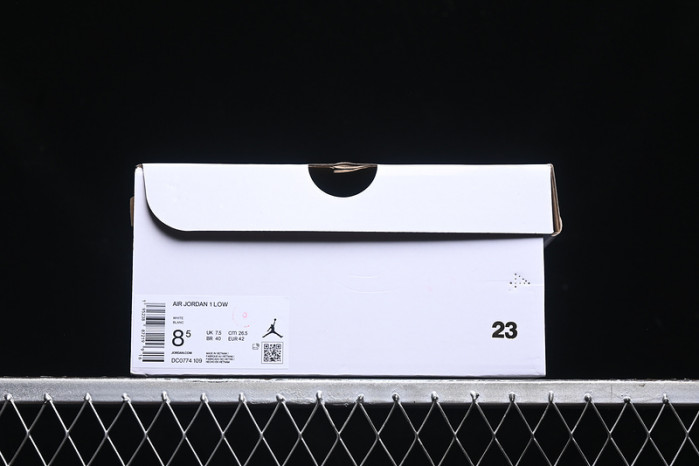 WMNS AIR JORDAN 1 LOW 