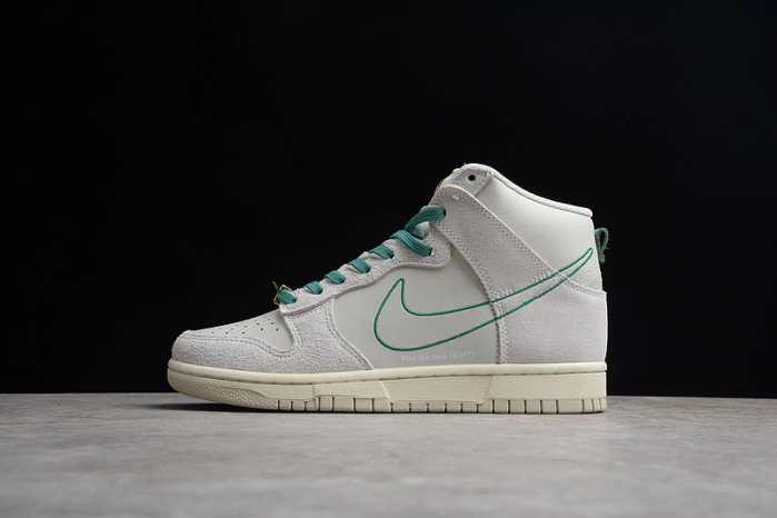 Nike Dunk High SE First Use Sail (GS) DD0733-001