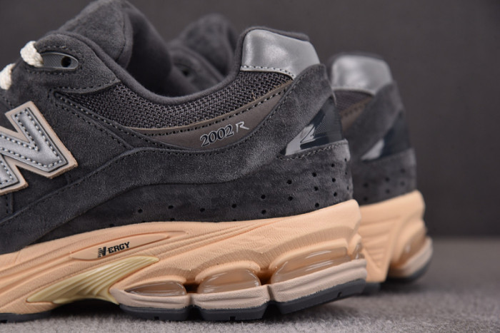 New Balance 2002R 