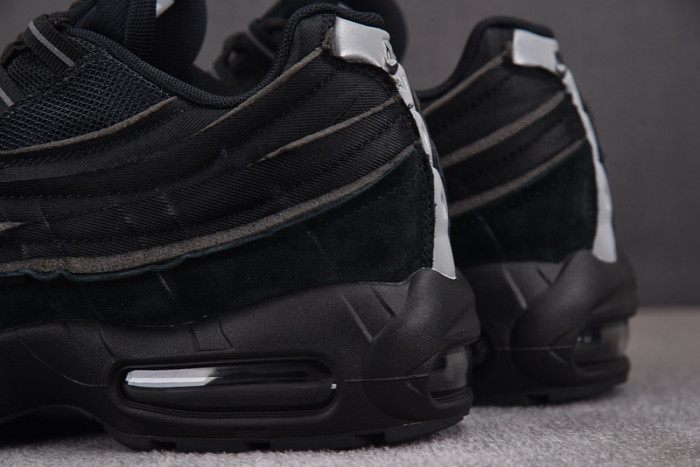 Comme des Garçons x Air Max 95 