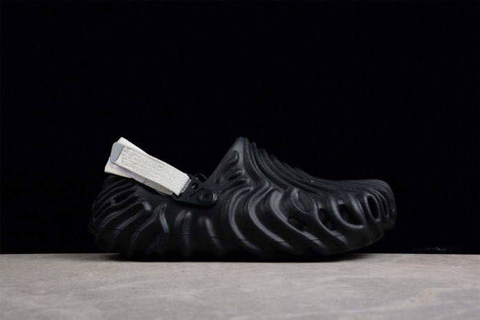 Cr*0*s x salehe bembury c00007