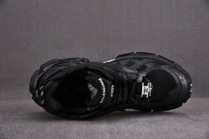 RUNNER SNEAKER RS020