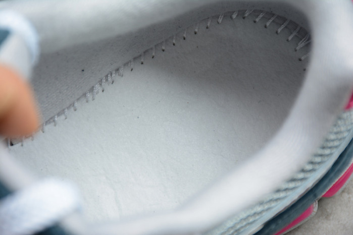 NEW BALANCE SNEAKER 006