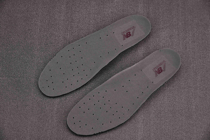 NEW BALANCE SNEAKER NB028