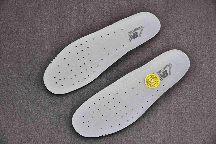 NEW BALANCE SNEAKER NB030