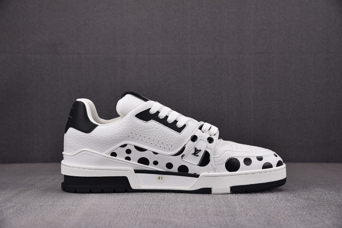 LV SNEAKER LV-000141