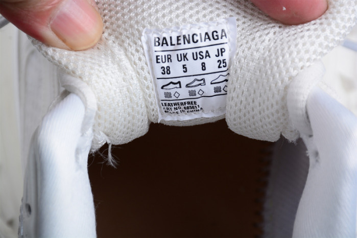 DEFENDER SNEAKER DS028