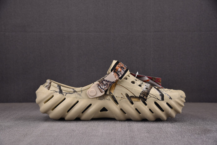 Cr*0*s x salehe bembury c00012