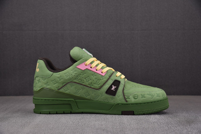 LV TRAINER SNEAKER LV-000592