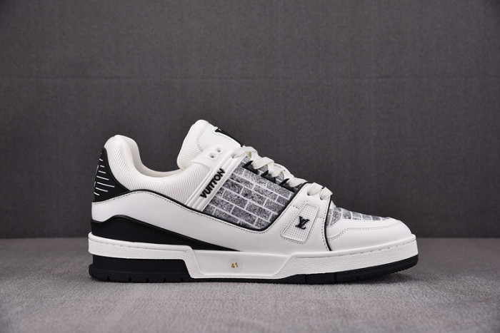 LV TRAINER SNEAKER LV-000596
