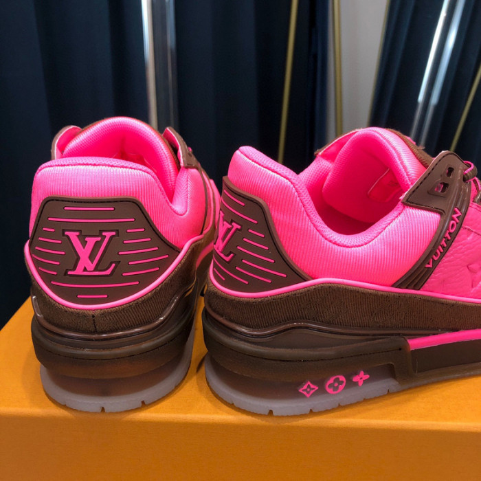 LV SNEAKER LV-000312