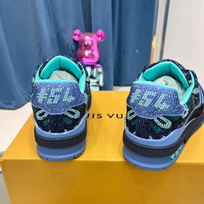 LV SNEAKER LV-000399