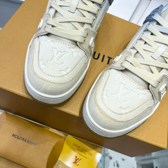 LV SNEAKER LV-000418