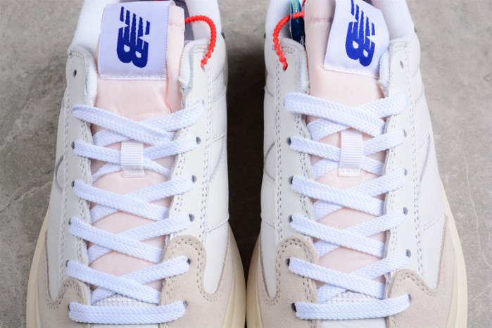 NEW BALANCE SNEAKER 009