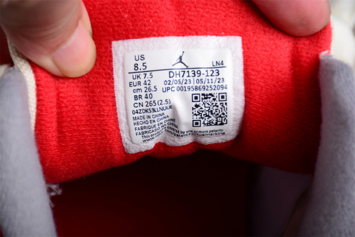 Travis Scott x Air Jordan 3