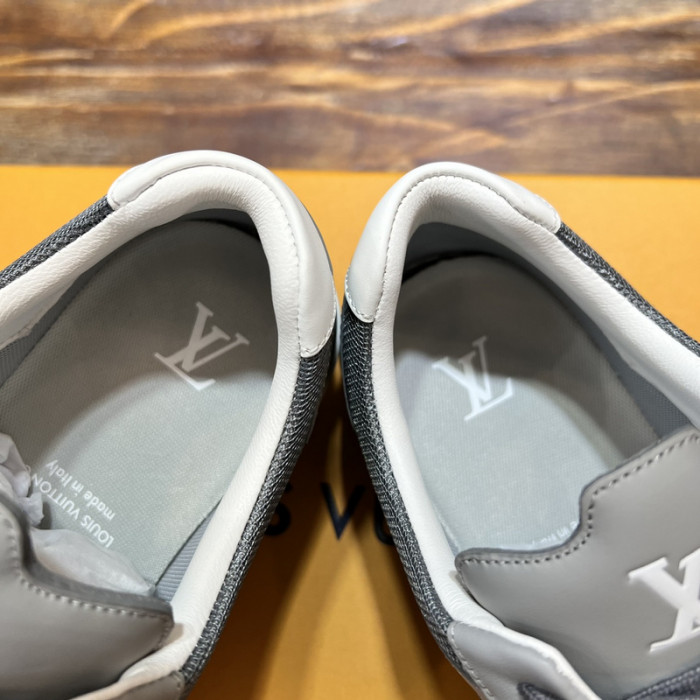 LV SNEAKER LV-000538