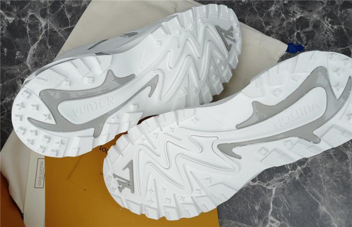 LV SNEAKER LV-000266