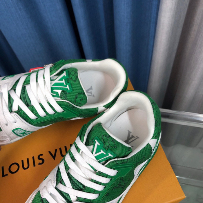 LV SNEAKER LV-000336