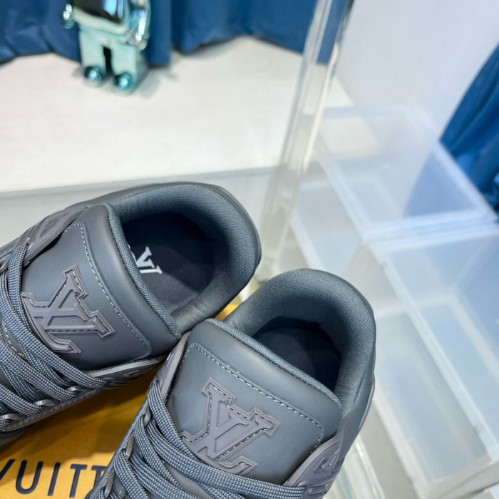 LV SNEAKER LV-000490