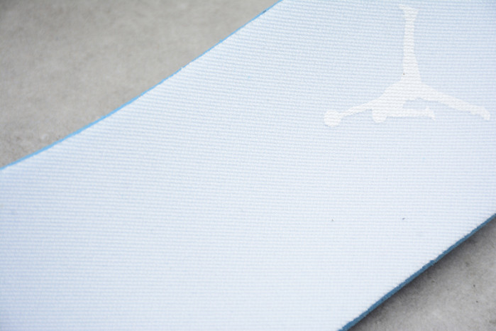 AIR Jordan 11 White Metallic Silver Vast Grey AR0715-100