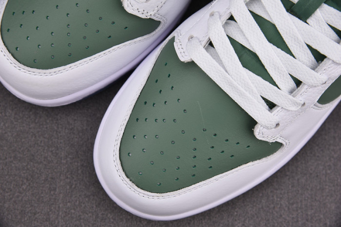 NIKE SB DUNK LOW “NY VS NY” DN2489-300