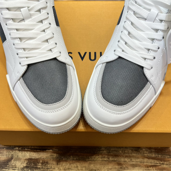 LV SNEAKER LV-000536