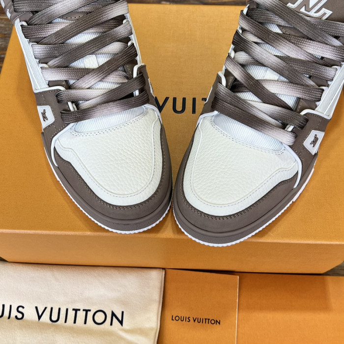 LV SNEAKER LV-000542