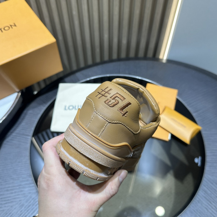 LV TRAINER SNEAKER LV-000602