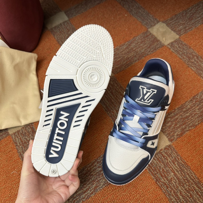 LV TRAINER SNEAKER LV-000585