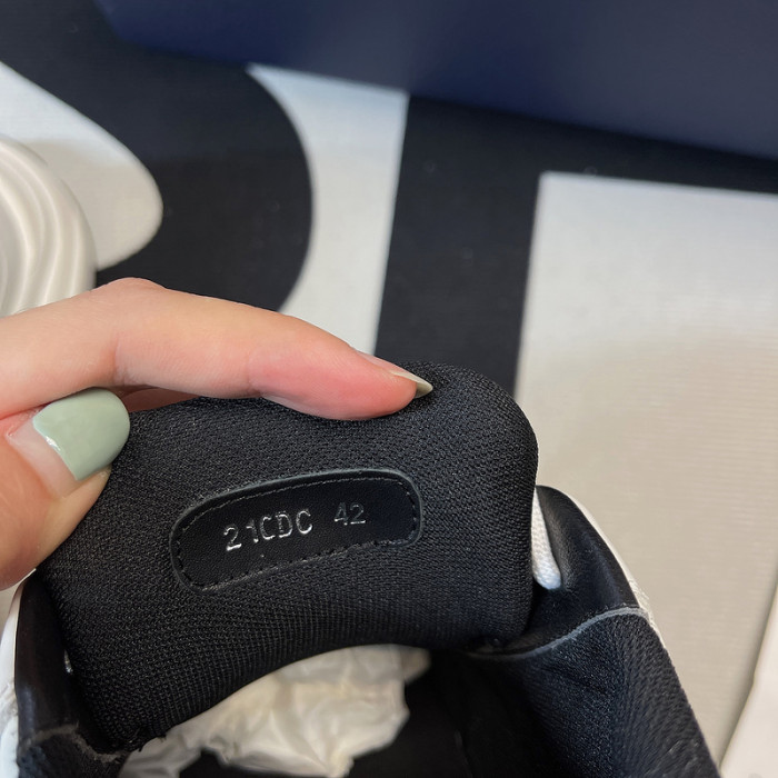 DIO* LOWTOP SNEAKERS D-10008