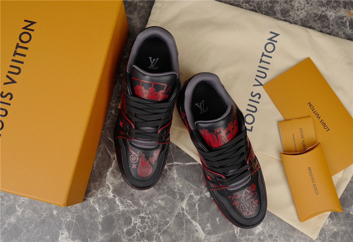 LV SNEAKER LV-000151