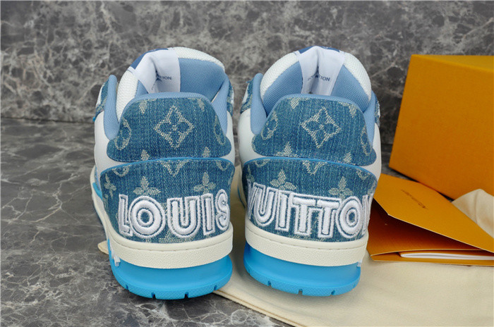 LV SNEAKER LV-000261