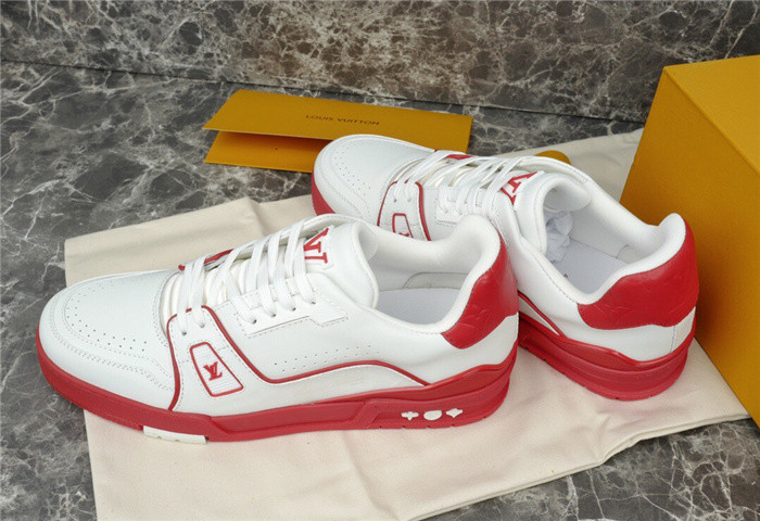 LV SNEAKER LV-000295